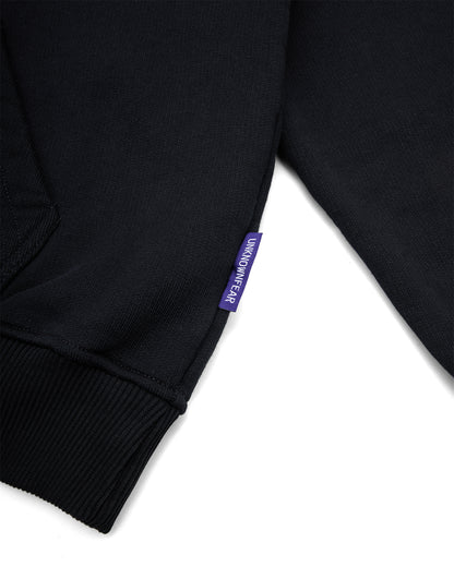 UF “DISTORTED SCRIPT” PULLOVER HOODIE [BLACK]