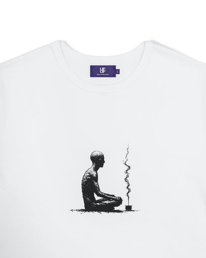 UF “HERE, RIGHT NOW” T-SHIRT [WHITE]